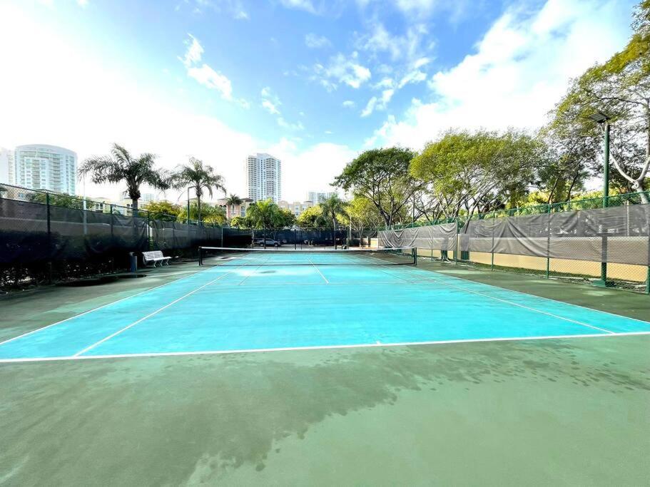 Appartamento Yacht Club 2 Bedroom And 2 Bathroom With Baby Crib & Free Parking