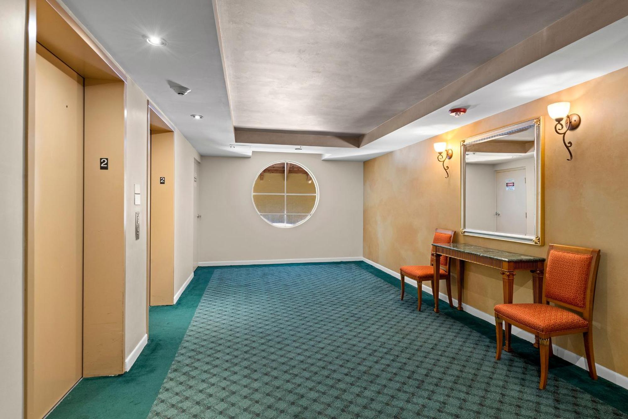 Appartamento Yacht Club 2 Bedroom And 2 Bathroom With Baby Crib & Free Parking *