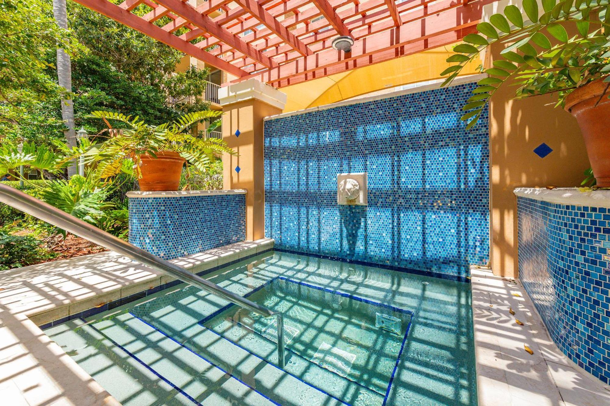 Yacht Club 2 Bedroom And 2 Bathroom With Baby Crib & Free Parking Appartamento *