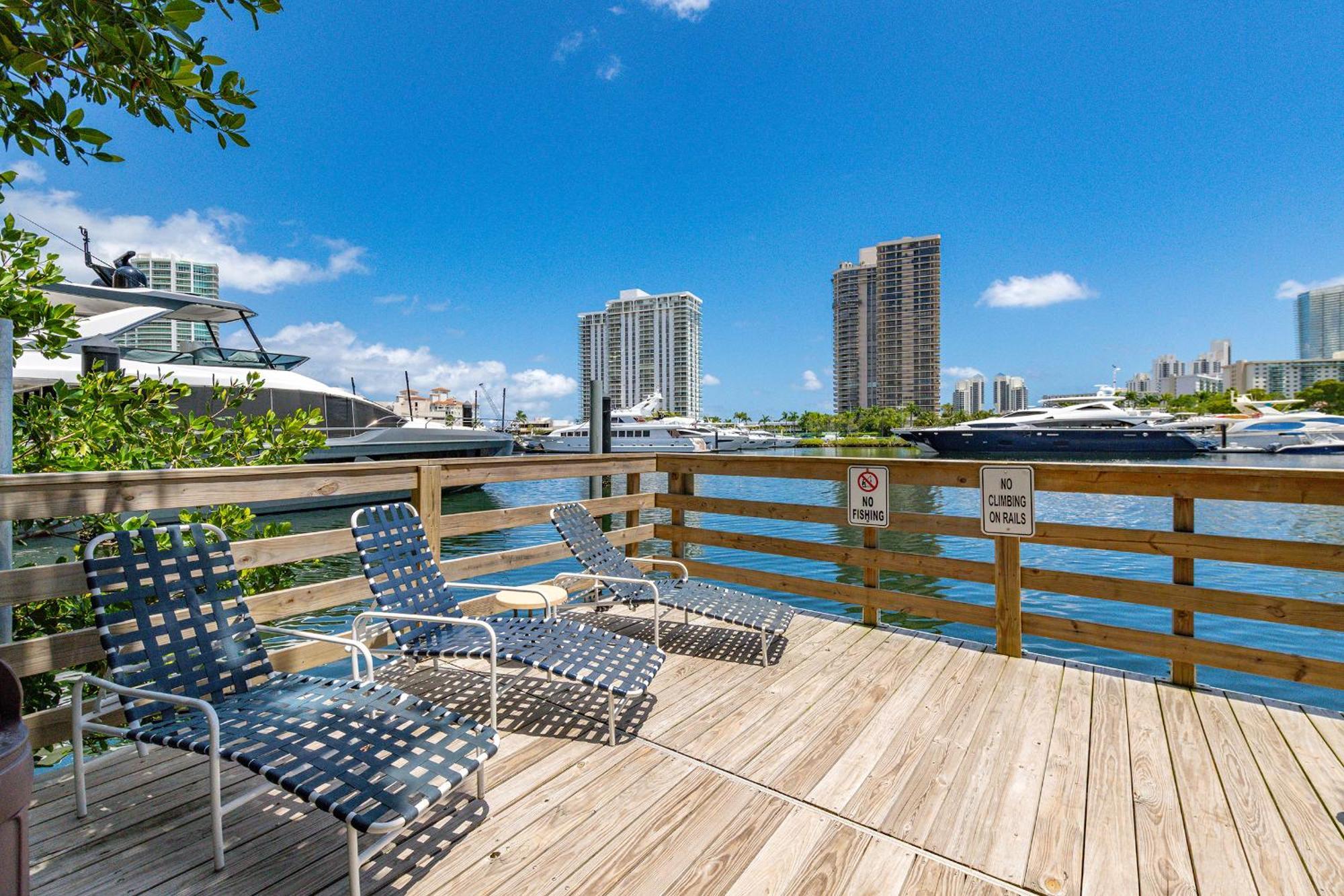 Yacht Club 2 Bedroom And 2 Bathroom With Baby Crib & Free Parking Appartamento Miami