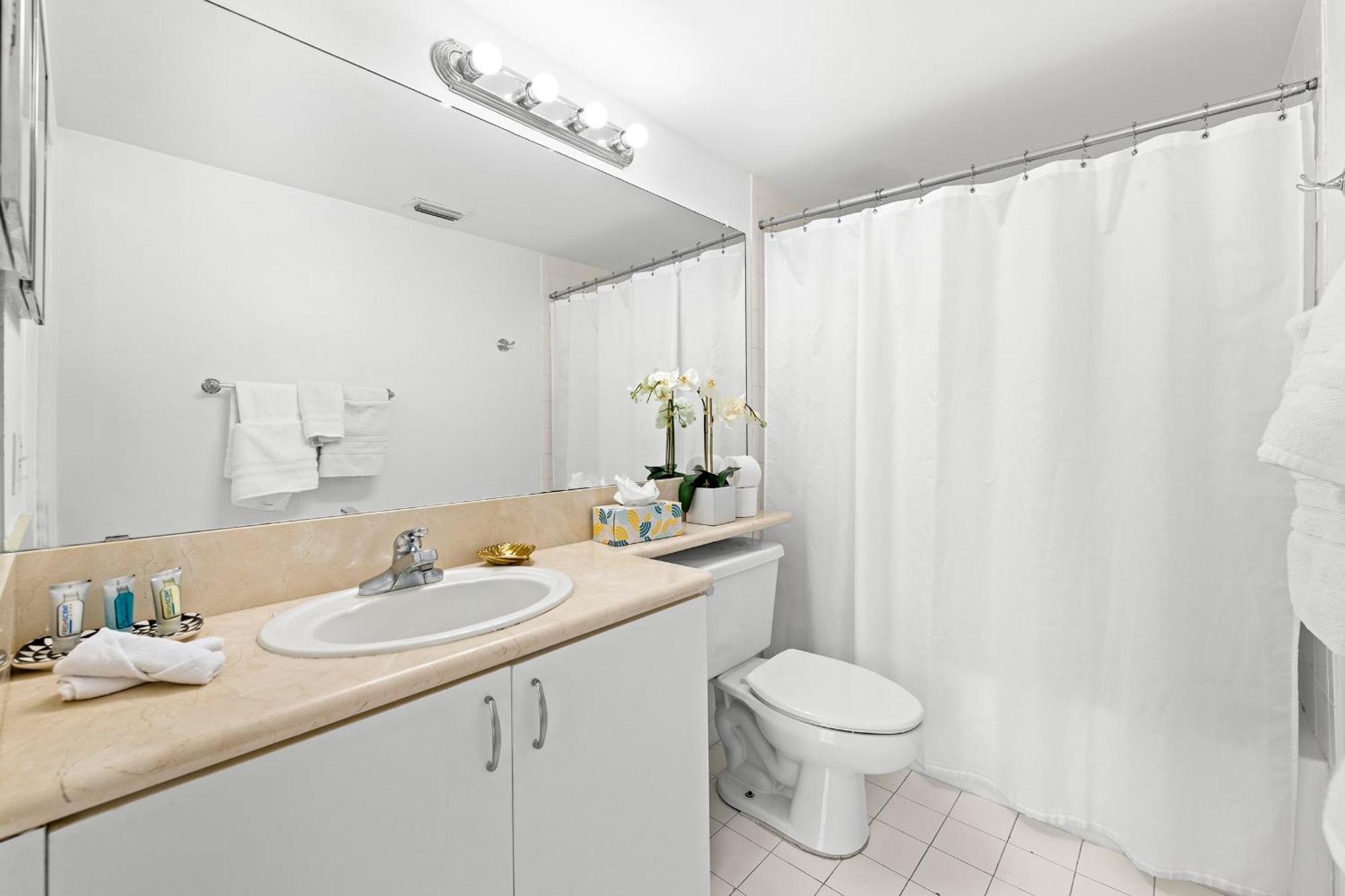 Appartamento Yacht Club 2 Bedroom And 2 Bathroom With Baby Crib & Free Parking *